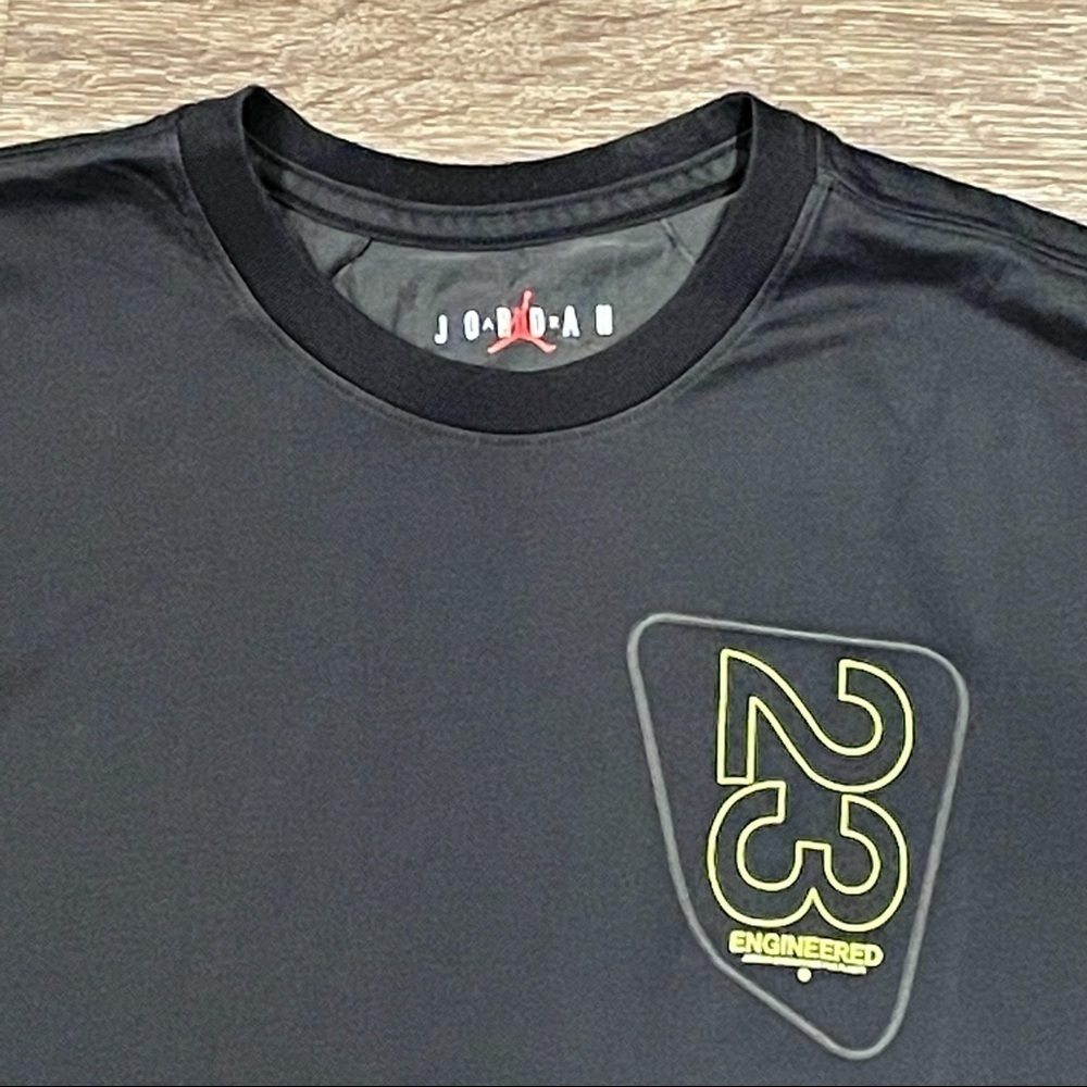 Jordan Shirt sz SM - Picture 4 of 5